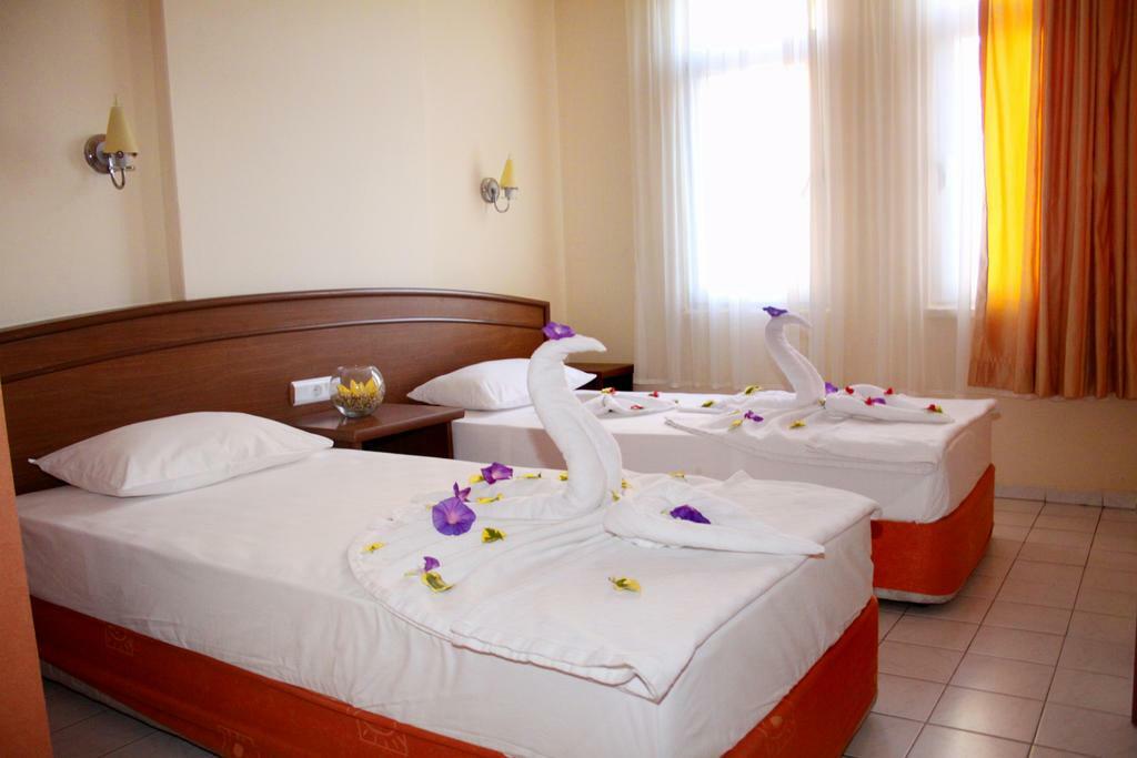 אלאניה Baronessa Apart Hotel מראה חיצוני תמונה